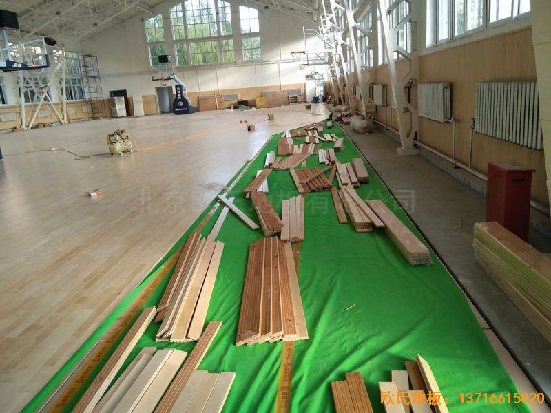 内蒙古呼和浩特赛罕区师范大学体育学院训练馆运动木地板安装案例