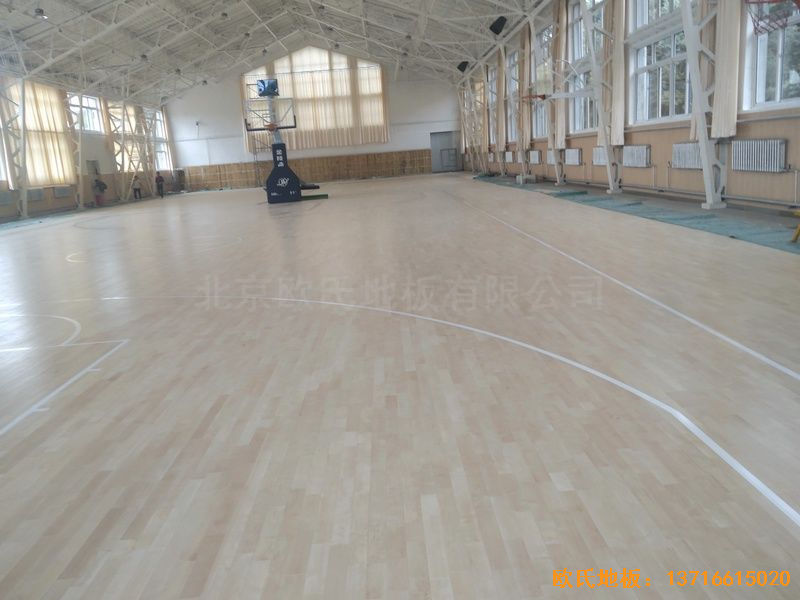 内蒙古呼和浩特赛罕区师范大学体育学院训练馆运动木地板安装案例
