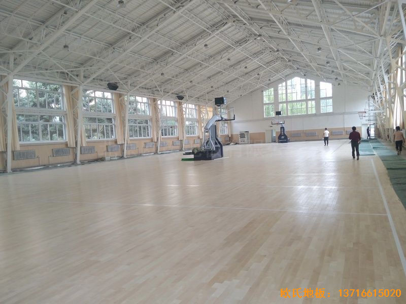 内蒙古呼和浩特赛罕区师范大学体育学院训练馆运动木地板安装案例