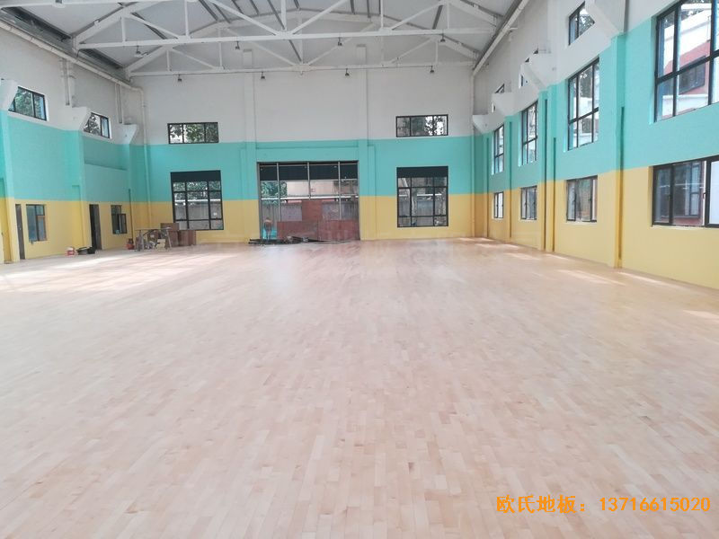 郑州中原区酷康篮球馆运动木地板施工案例