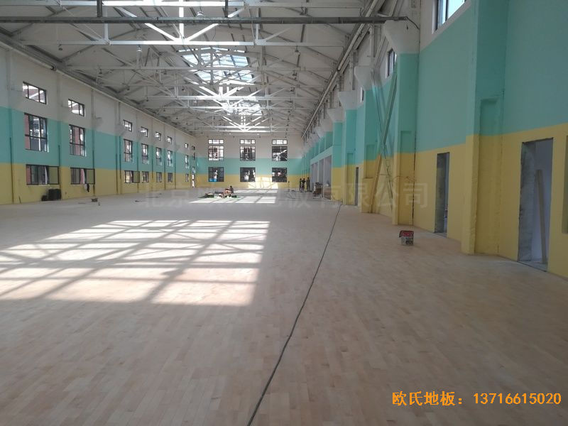 郑州中原区酷康篮球馆运动木地板施工案例