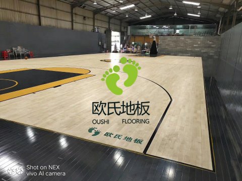 篮球场木地板安装成功，两个要素缺一不可