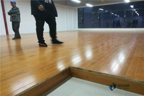 吉林市体育实木地板公司