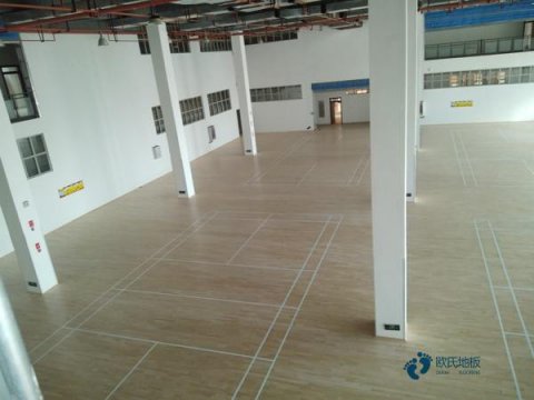 体育地板厂家电话是多少