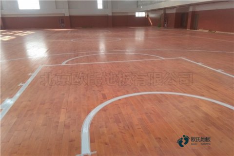 那里有专业运动场地地板