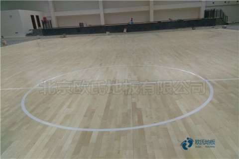 好用的体育场地板安装公司
