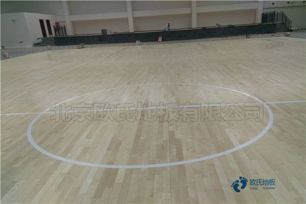 好用的体育场地板安装公司