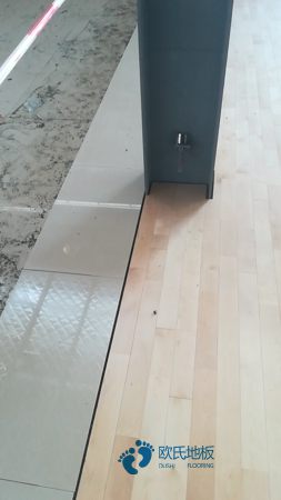 枫木篮球馆地板清洁保养