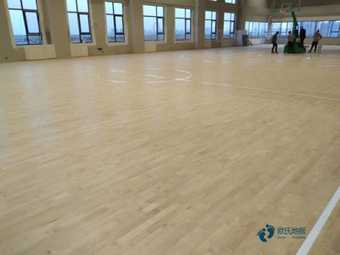 室内运动型地板施工