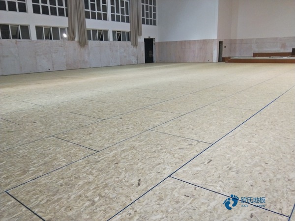 知名运动地板施工队