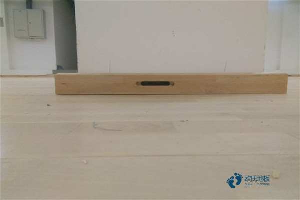 学校运动馆地板施工团队