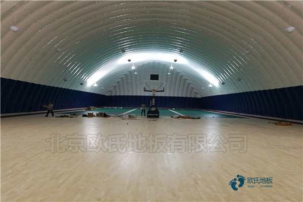 学校篮球场地木地板使用常识