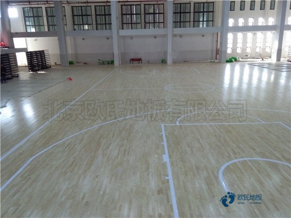 那有体育场馆地板品牌哪个好