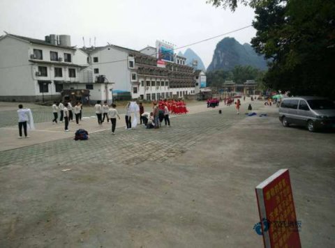 双龙骨篮球场地木地板怎么保养