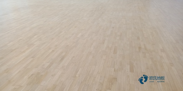 学校篮球地板缓冲层多厚