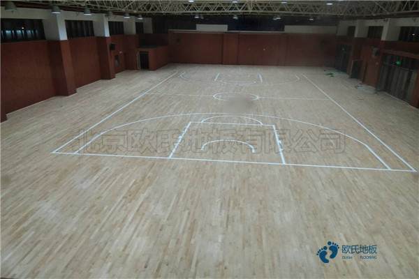 学校篮球场地木地板含水率