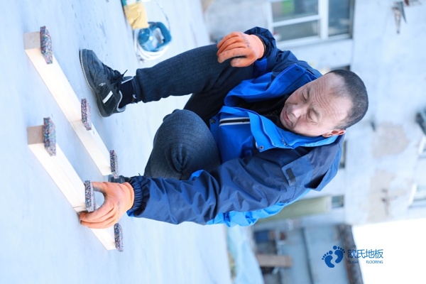 学校篮球场地地板哪里买好
