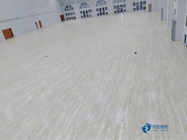 那有体育场地板较好的品牌