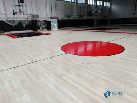 双龙骨篮球场木地板怎样保养