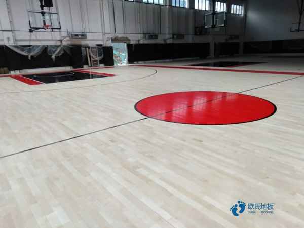 双龙骨篮球场木地板怎样保养