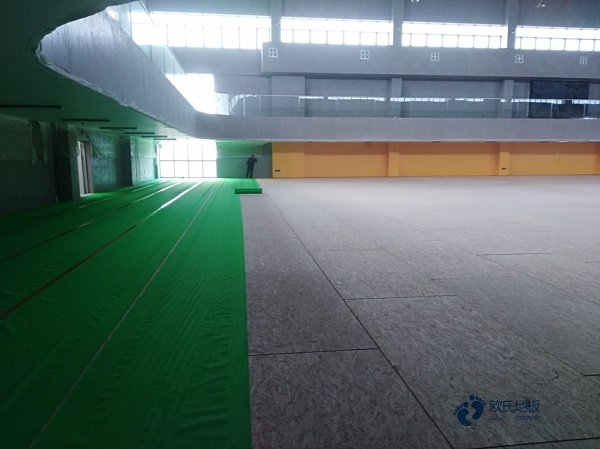 知名运动场木地板施工队