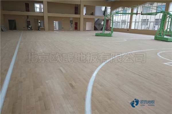 单龙骨体育运动木地板怎么保养