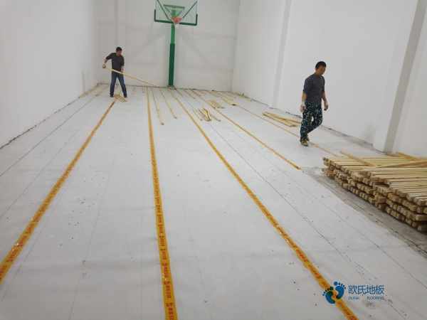 双层龙骨运动体育地板环保吗