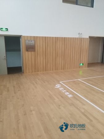 购买体育馆木地板安装公司