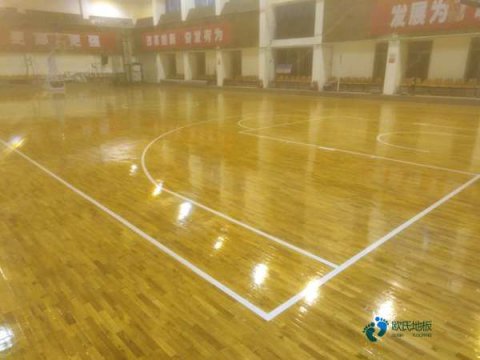 45度斜铺龙骨运动篮球木地板每平米价格
