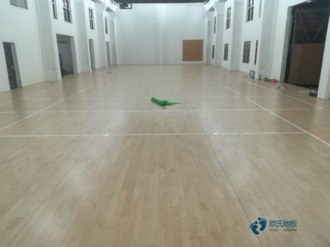 那里有运动篮球木地板一般多少钱