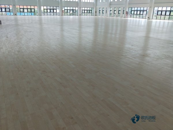 专用运动篮球木地板价格低