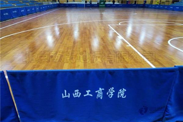 单层龙骨运动篮球木地板多少钱一平方米