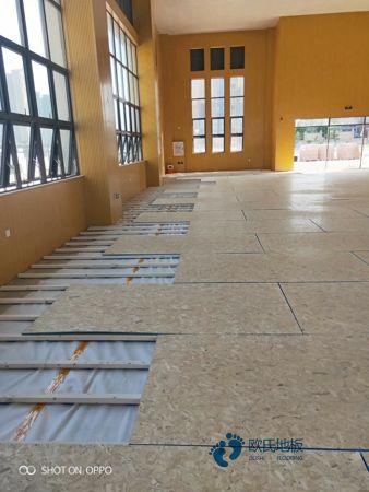那有运动篮球木地板价格一般多少钱一平方米