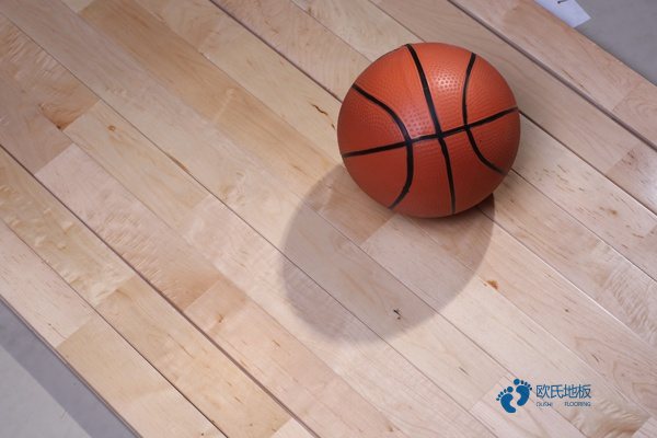 高品质运动篮球木地板要多少钱
