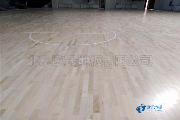 实木体育馆地板材料分哪几种3