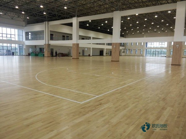 实木体育馆地板使用久了会怎么样1