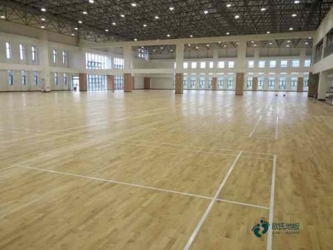 实木体育馆地板保养方法
