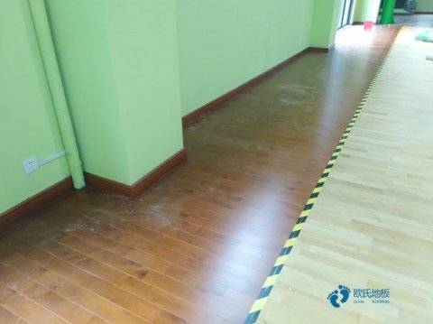 中学运动场地木地板施工团队