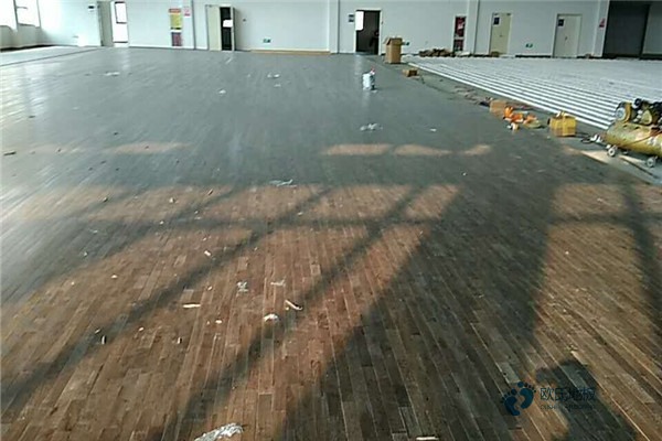 中学运动地板施工工艺1