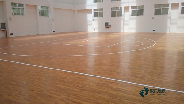 学校篮球场馆木地板防潮层1