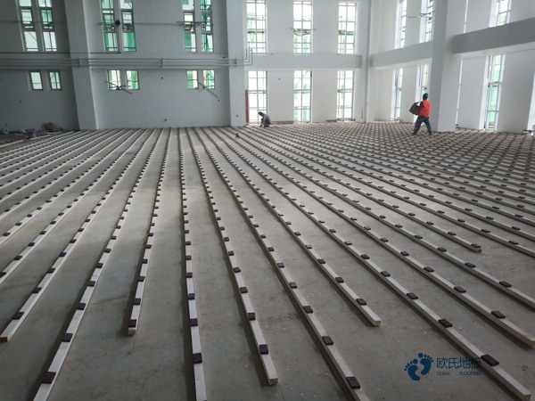 大学篮球运动地板施工流程2