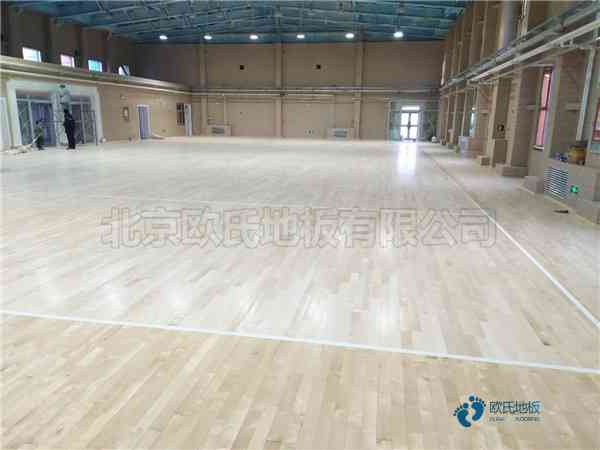 实木体育馆地板防滑措施1