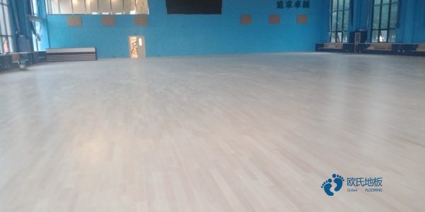 质量好运动场馆木地板施工工艺2