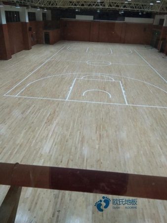 国产篮球场馆木地板施工工艺1