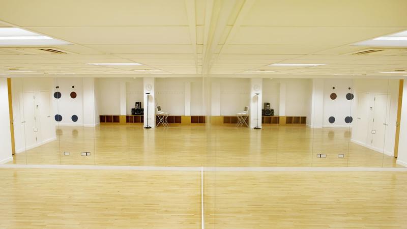 学校俄勒冈松舞台场地地板施工团队1
