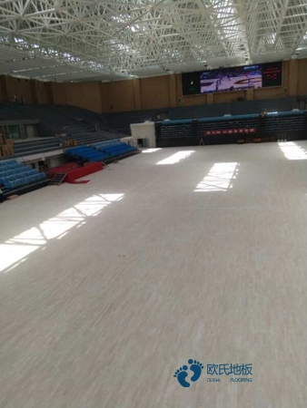 国产篮球馆木地板施工团队2