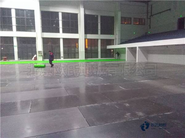 国标运动场馆木地板施工流程1