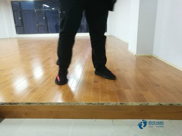 篮球运动木地板价格是多少3