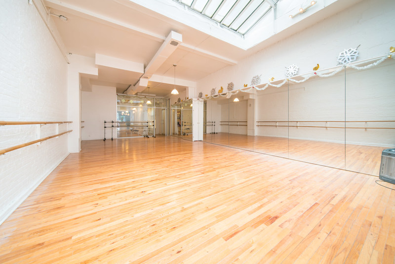 学校俄勒冈松舞台体育场馆木地板施工流程2