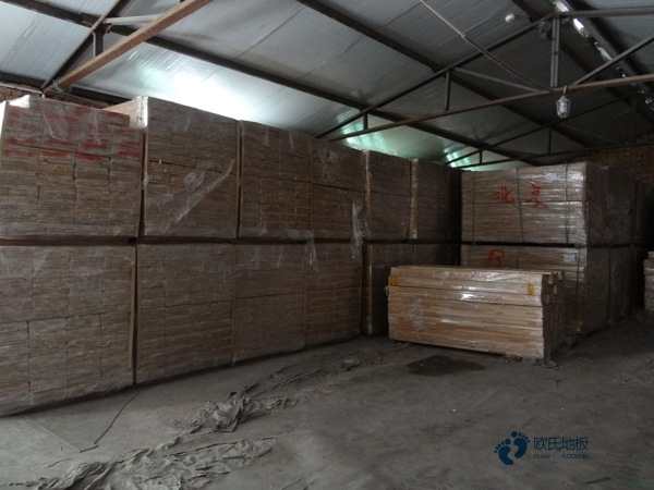 学校篮球场木地板使用常识2